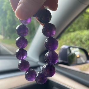 Amethyst beads bracelet